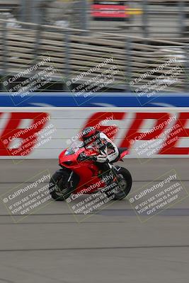 media/Oct-15-2022-Fastrack Riders (Sat) [[9a18b22502]]/Level4/Start Finish 900am/